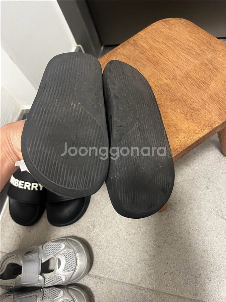 (정품)버버리 킹덤 슬리퍼 40/32 일괄--4