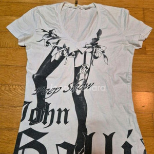 존갈리아노 V넥 반팔티 S팝니다