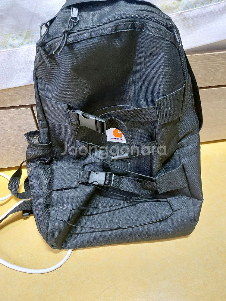 칼하트 킥플립 백팩 블랙 팝니다--0