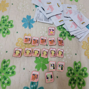 이삭토스트 뱃지 가디안 식스테일 체리꼬 창파나이트 나옹