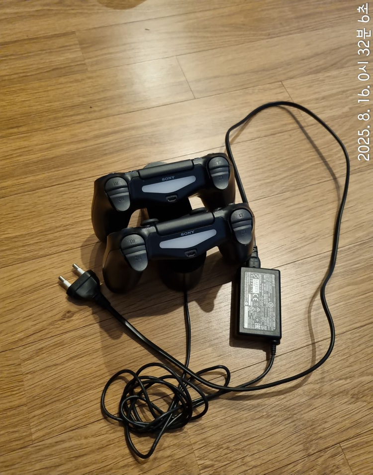 PS4 Pro(1TB)+VR 이미지