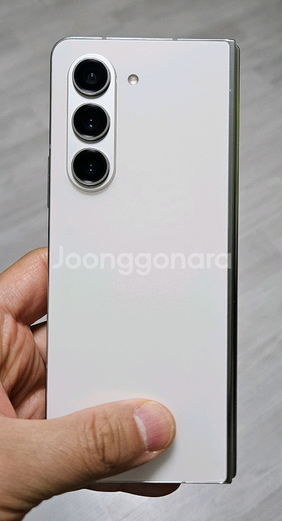 갤럭시 Z폴드5 크림 256GB A급 싸게 팝니다.--3