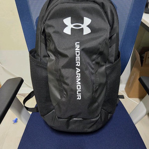 언더아머 백팩