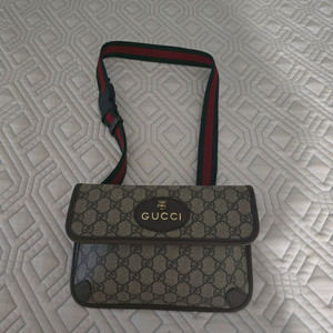 구찌 가방 팝니다.