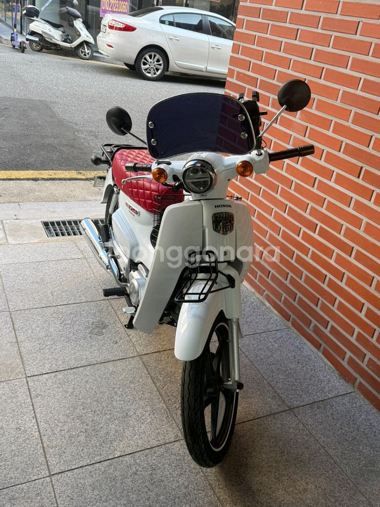 혼다슈퍼커브 73.9km 24년식--2