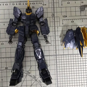 RG 유니콘 건담 밴시 노른 가조립