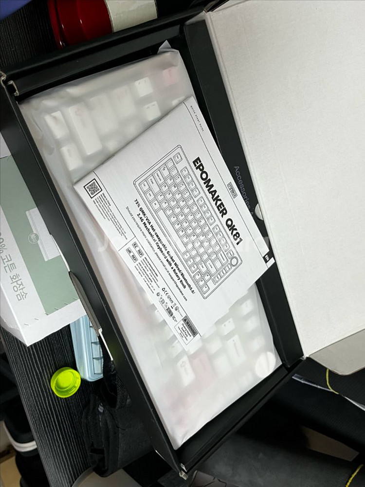 미사용 에포메이커 QK81 고급 기계식 키보드 풀박스--1