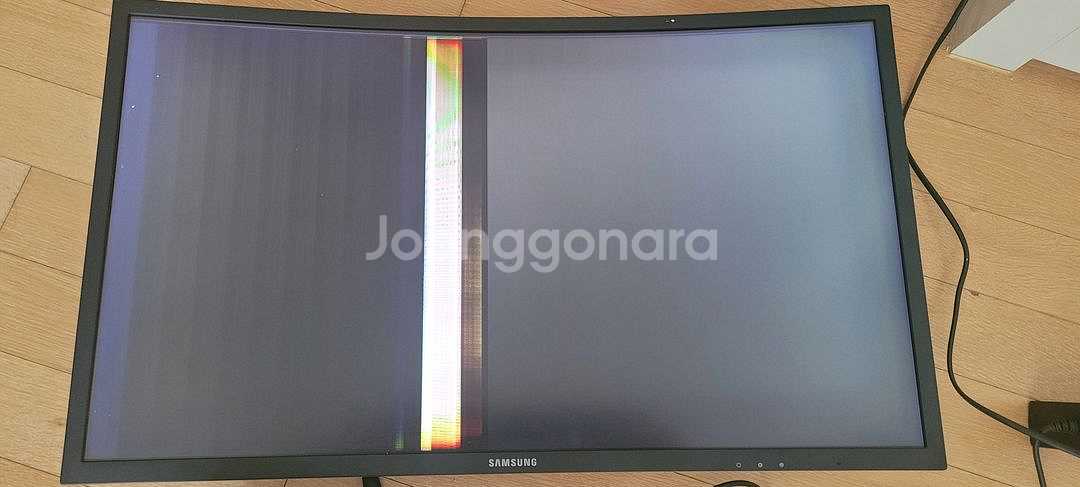 삼성 QHD 모니터 2종 고장품 본체만 판매--3