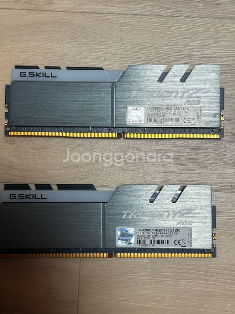 DDR4 지스킬 16x2 32기가 cl14--0