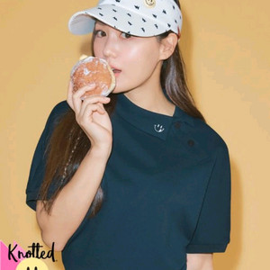 [노티드콜라보] 블랙 여성 스몰로고 반팔 카라 티셔츠