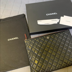 샤넬 클레식 캐비어 라지