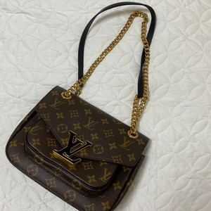 루이비통 파시 모노그램 가방