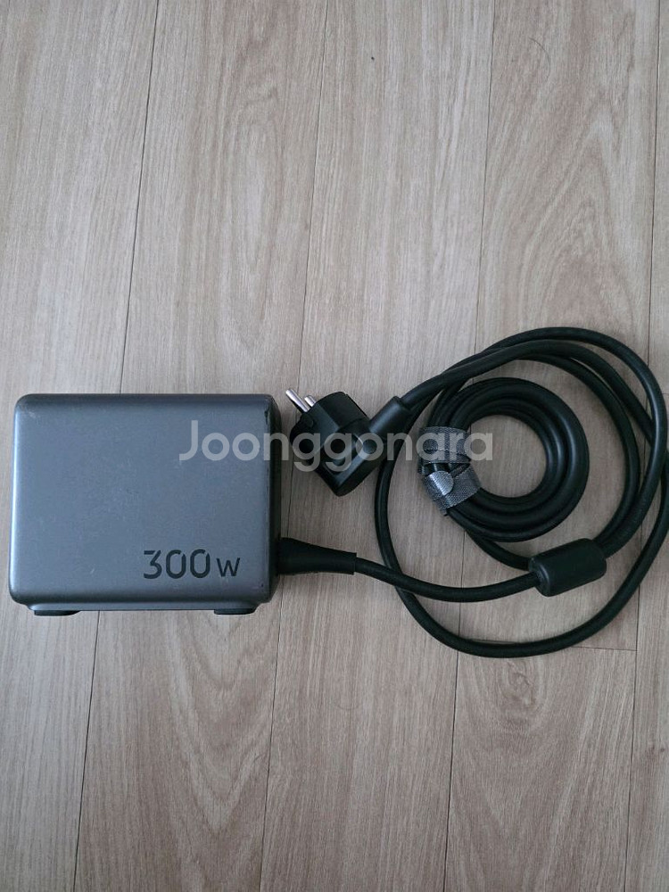 ugreen 300w 충전기 팝니다--1