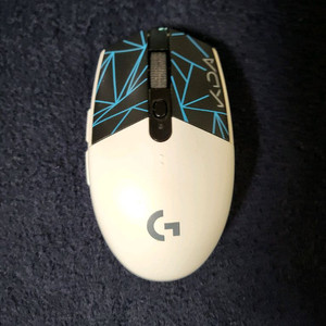 로지텍 G304 LIGHTSPEED WIRELESS K