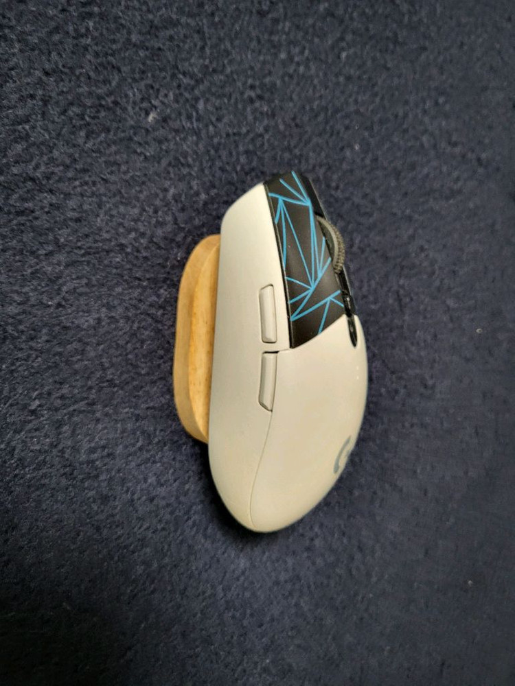 로지텍 G304 LIGHTSPEED WIRELESS K 이미지