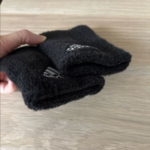 할인 아디다스 검정 손목 아대 손목밴드