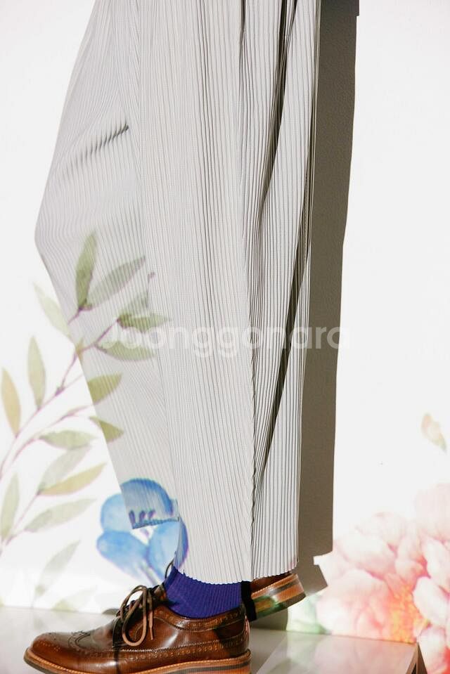 [Free] 리플레이스먼트 플리츠 소프트 테이퍼드 팬츠--1