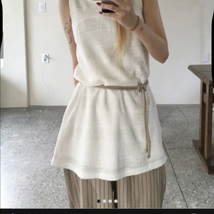 오뉴이 펀칭 레이스 미니 나시 원피스