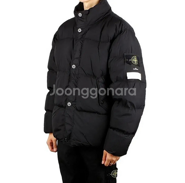 [블랙/L]스톤아일랜드 24fw 크링클랩스 논후드패딩--0