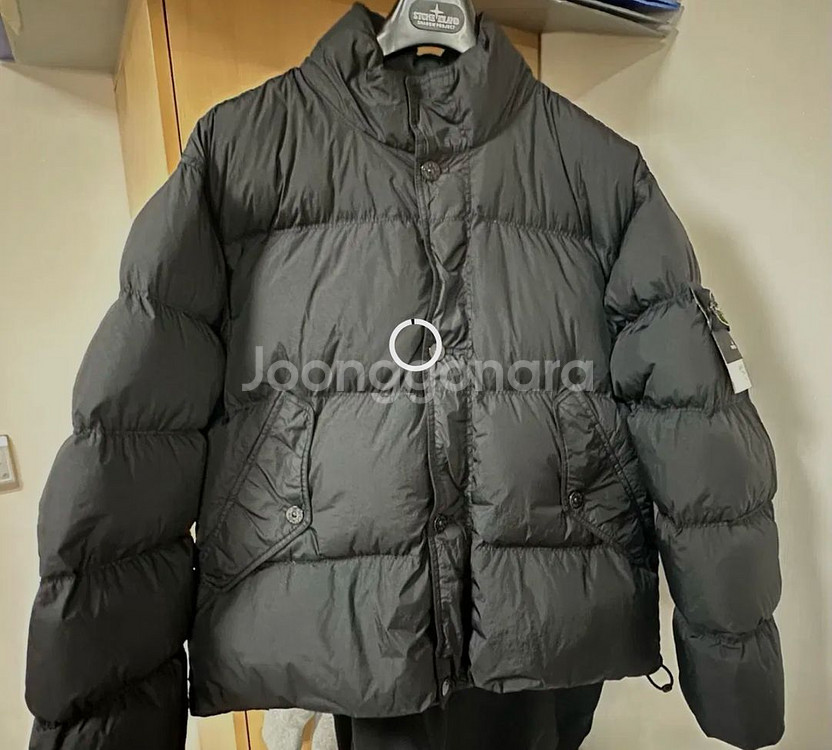 [블랙/L]스톤아일랜드 24fw 크링클랩스 논후드패딩--2