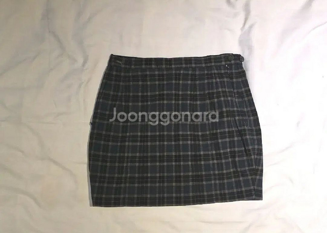 최종 가격 !! 짧은 교복치마 팔아요 !!(68사이즈)--0