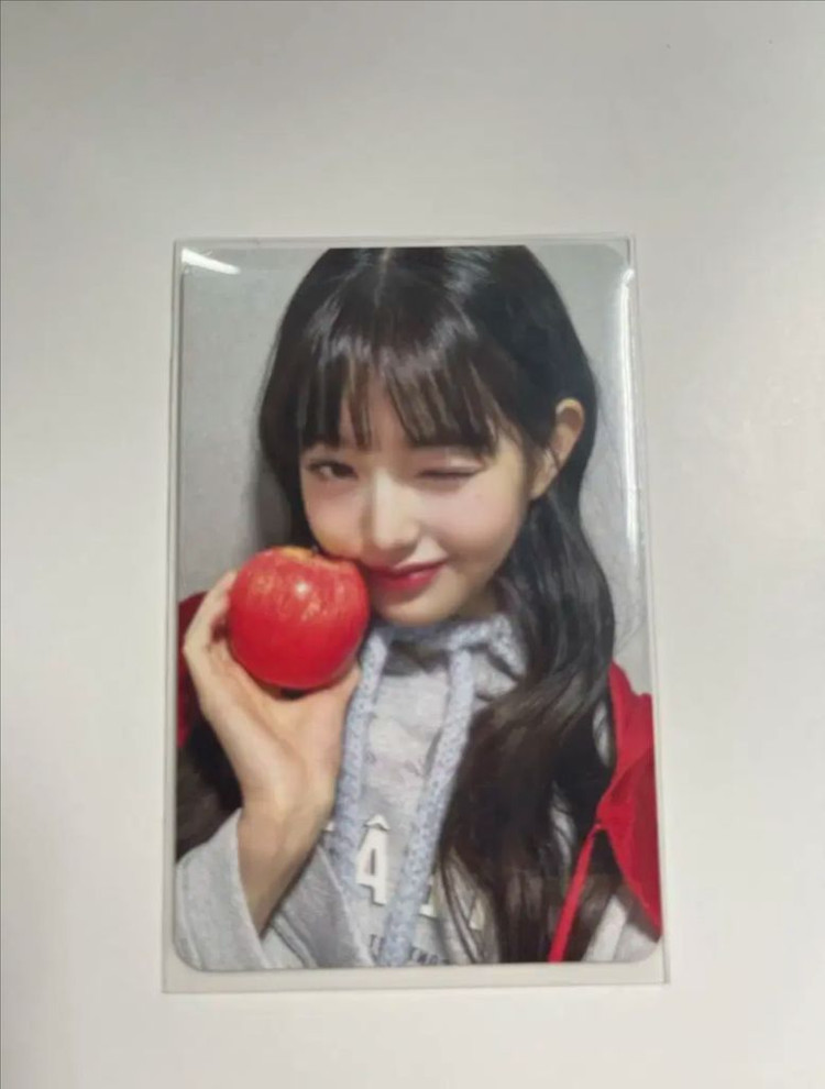 아이브 원영 포카 판매 이미지