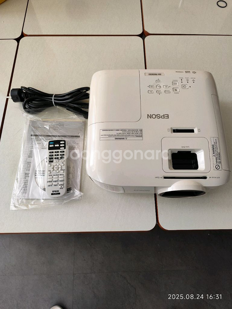 엡손 EH-TW5650 프로젝터--0