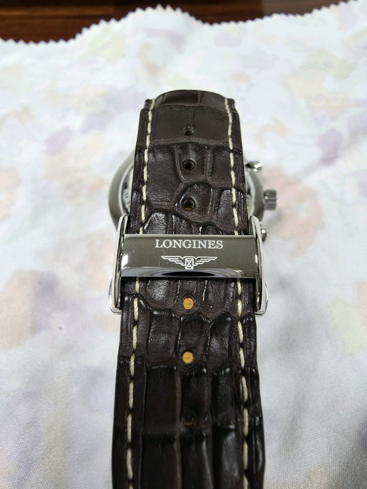 론진 마스터콜렉션 문페이즈 크로노그래프 시계 이미지