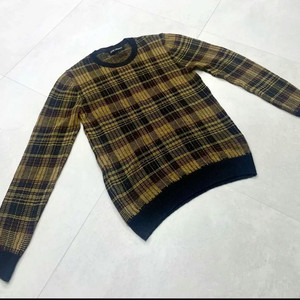 아워레가시 FORMAL ROUNDNECK 골드 지져