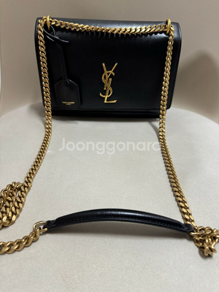 입생로랑 선셋백 미디움 골드체인--2