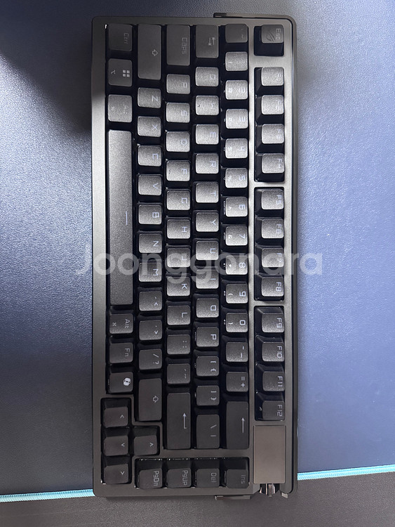 ASUS ROG Azoth Extreme 키보드 판매--1