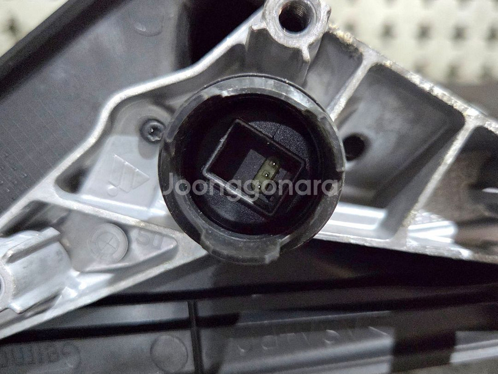 BMW E90 320i 사이드미러 검정색 팝니다--9