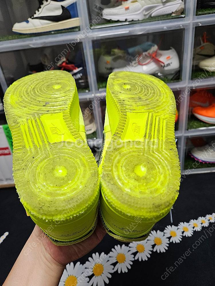 나이키X오프화이트 에어포스1 V2 볼트 260mm--1