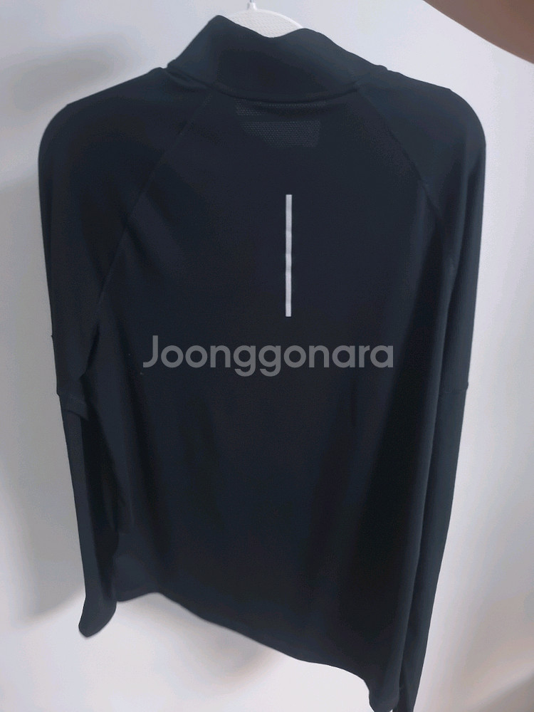 나이키 남녀공용 스탠다드핏 드라이핏 러닝 아노락 긴팔--1