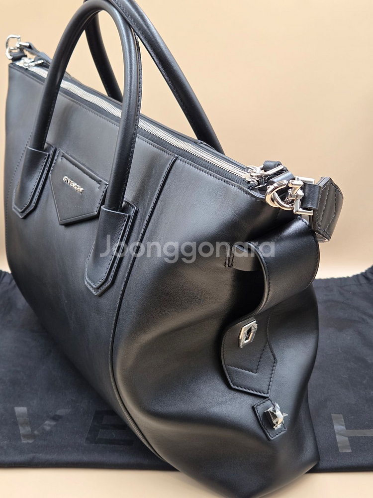 지방시 안티고나 소프트 토트백--3