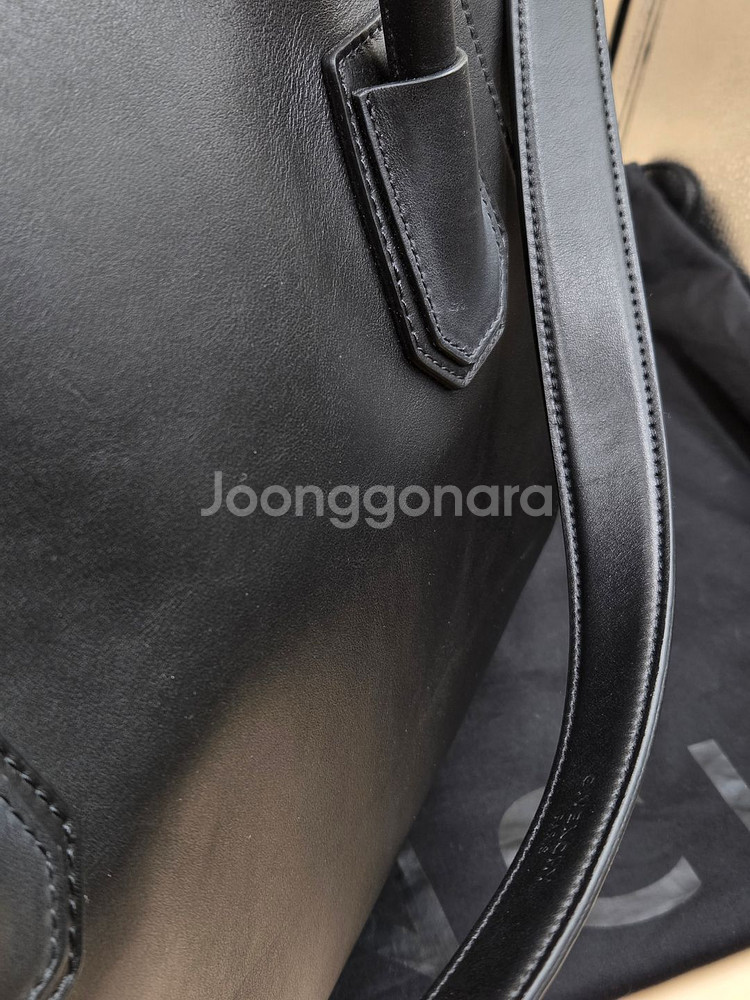 지방시 안티고나 소프트 토트백--5