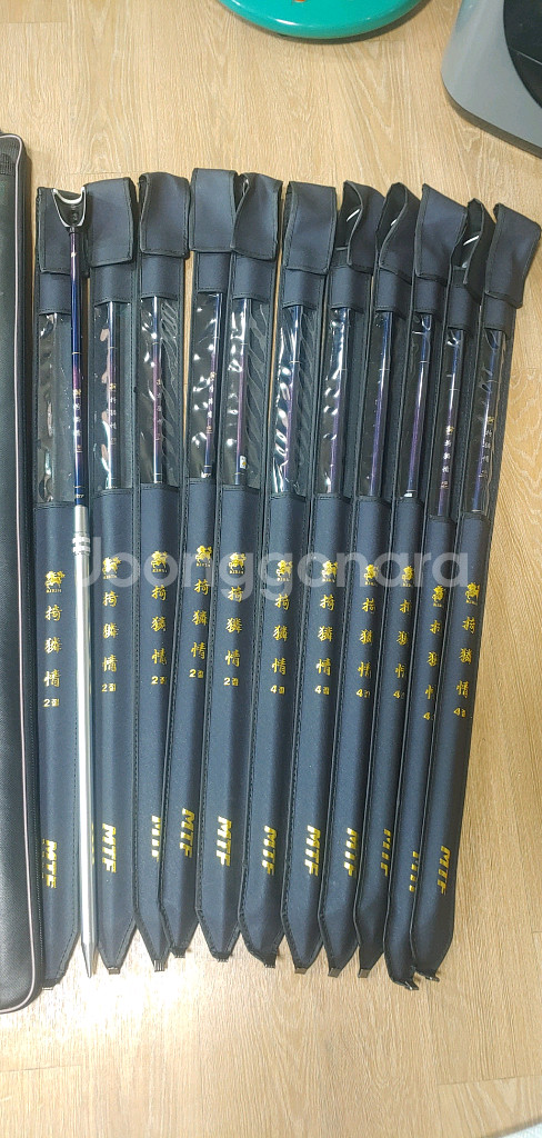 민물낚시대 13대 받침대 11개--7