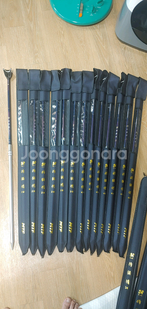 민물낚시대 13대 받침대 11개--8