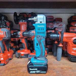 마끼다충전코너드릴 DDA350 최상급.배터리포함 직각드