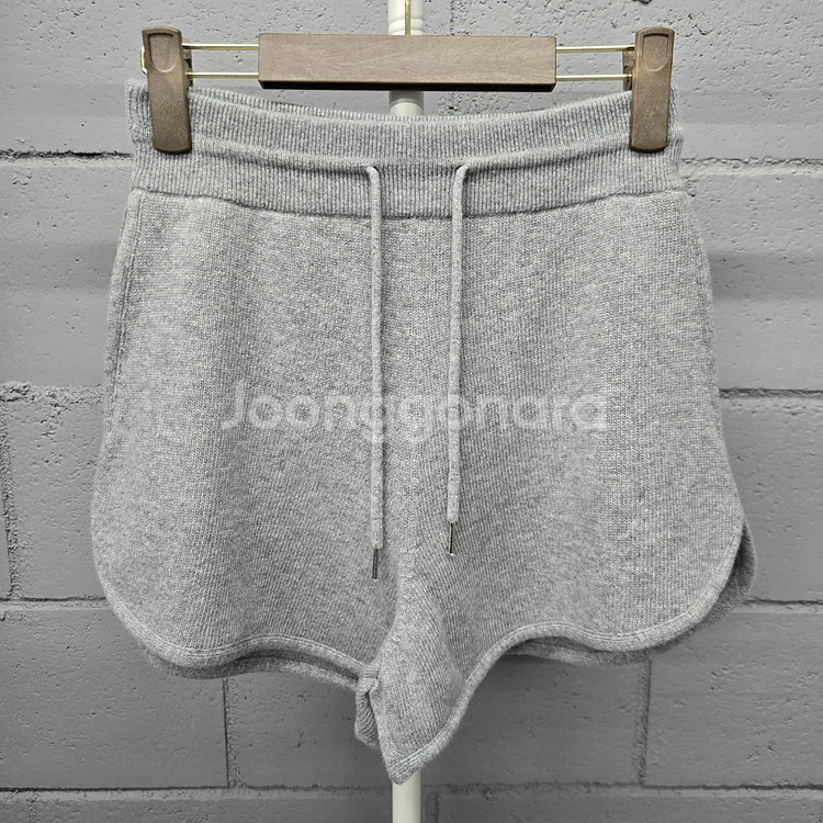 [XS사이즈]셀린느 트리옹프 캐시미어 반바지--1