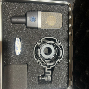 AKG C214 S급