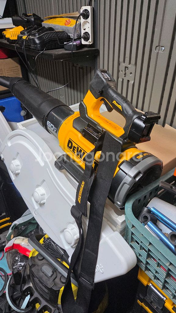 디월트 60V MAX 무선 송풍기 + 배터리 충전기--4