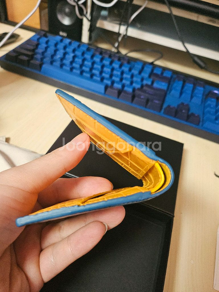 더퀴르 악어가죽 현금수납 카드지갑 판매합니다--7