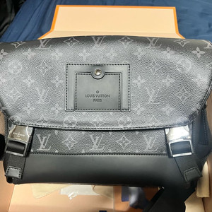 루이비통 보야제 메신저백