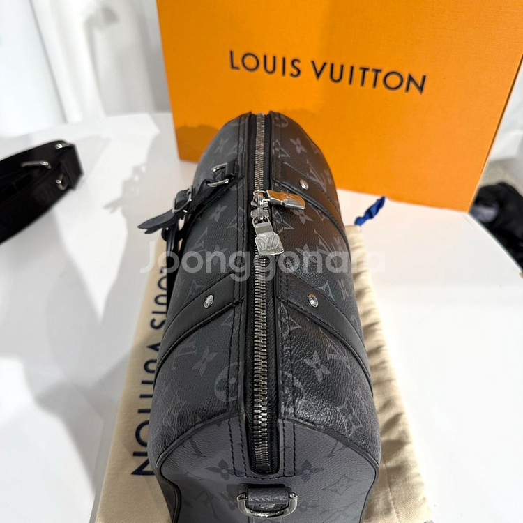 [새상품급]루이비통 이클립스 시티 키폴 25 크로스백--4