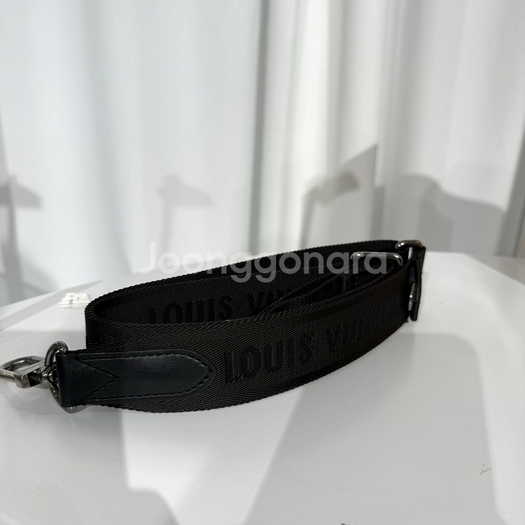 [새상품급]루이비통 이클립스 시티 키폴 25 크로스백--6