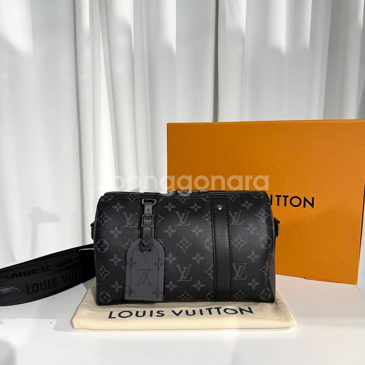 [새상품급]루이비통 이클립스 시티 키폴 25 크로스백--0