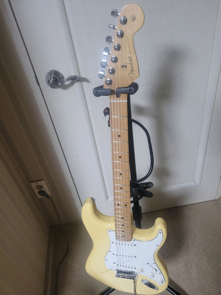 멕펜 플레이어1 버터크림 SSS 일렉기타--1