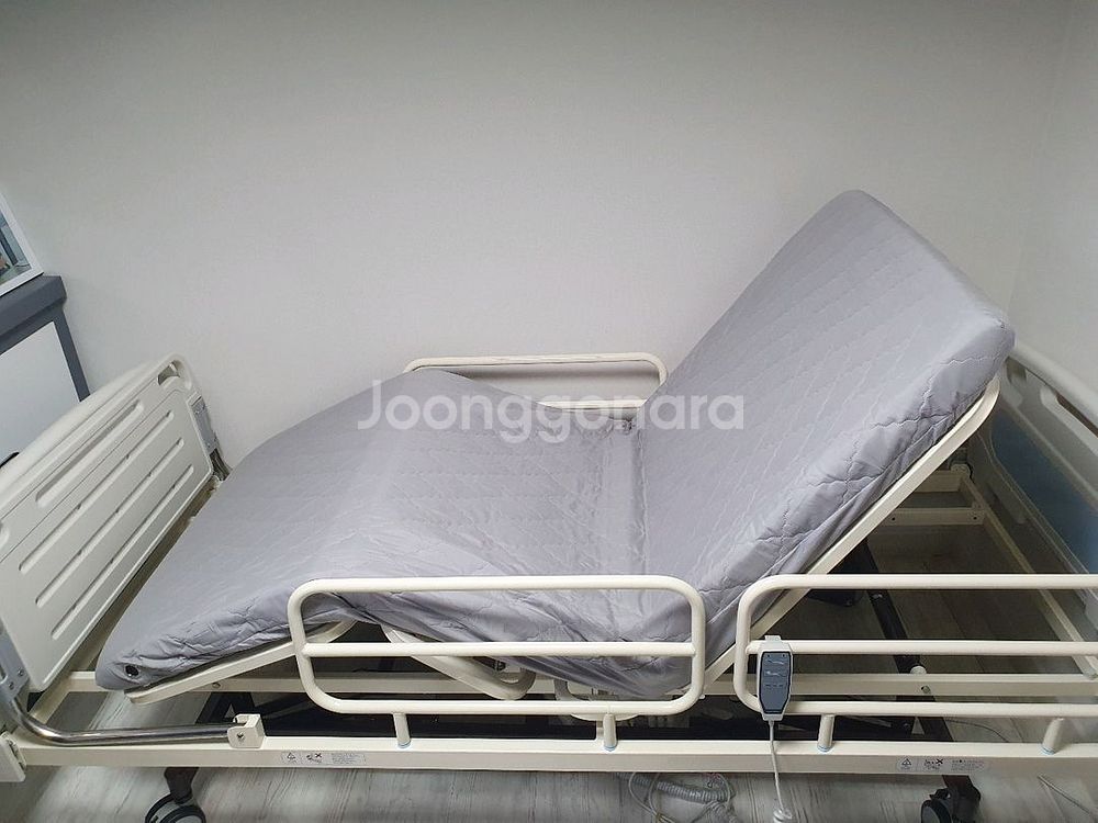 3연동 환자용 침대 WS8830 전동침대--1