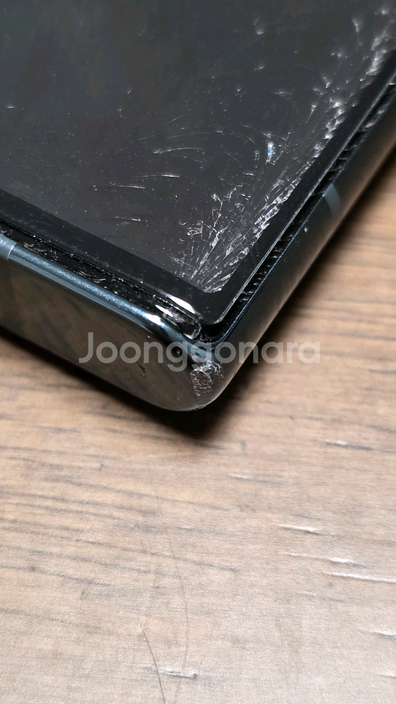 갤럭시s22 울트라 자급제 액정파손--2